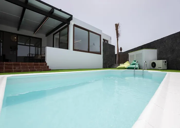 Sea Breeze Callao Villa