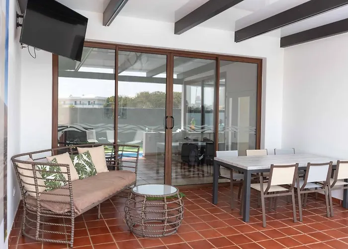 Sea Breeze Callao بلايا بلانكا